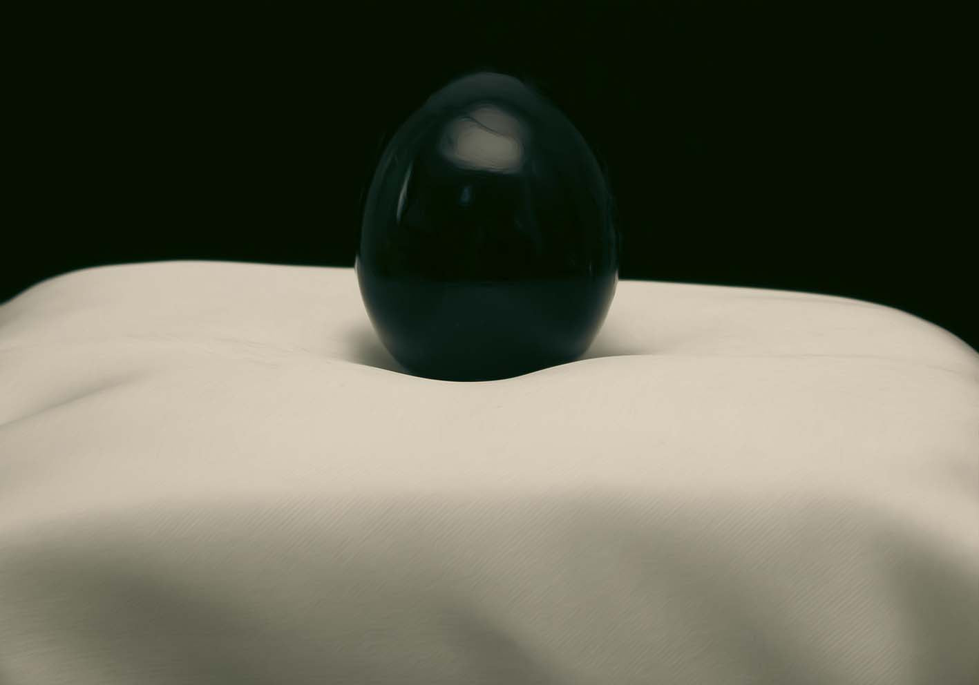 L'uovo nero poster d'autore
