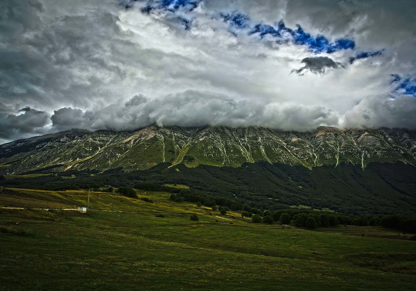 Monti abruzzesi poster d'autore