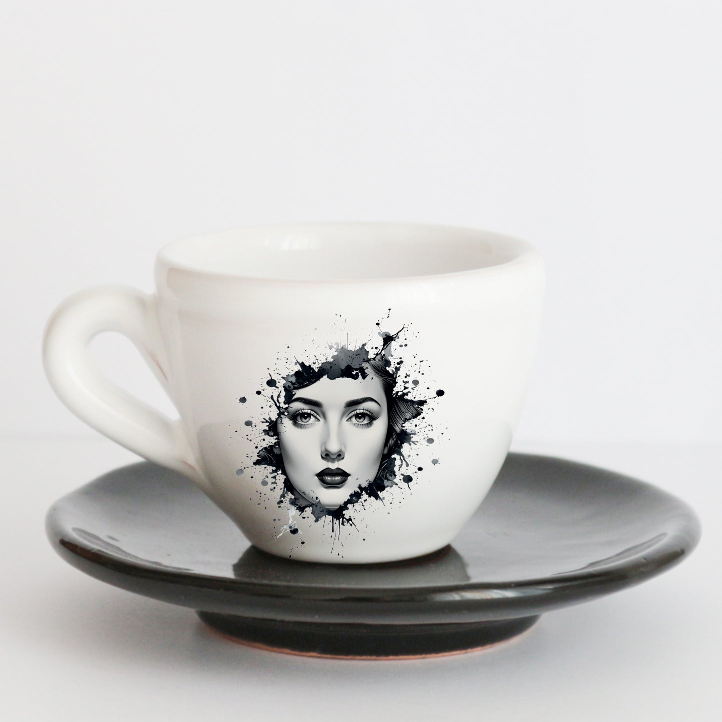 Franci Tazzine con Piattino in Ceramica italiana – Realizzate a Mano con Grafica d’Autore Cod.8