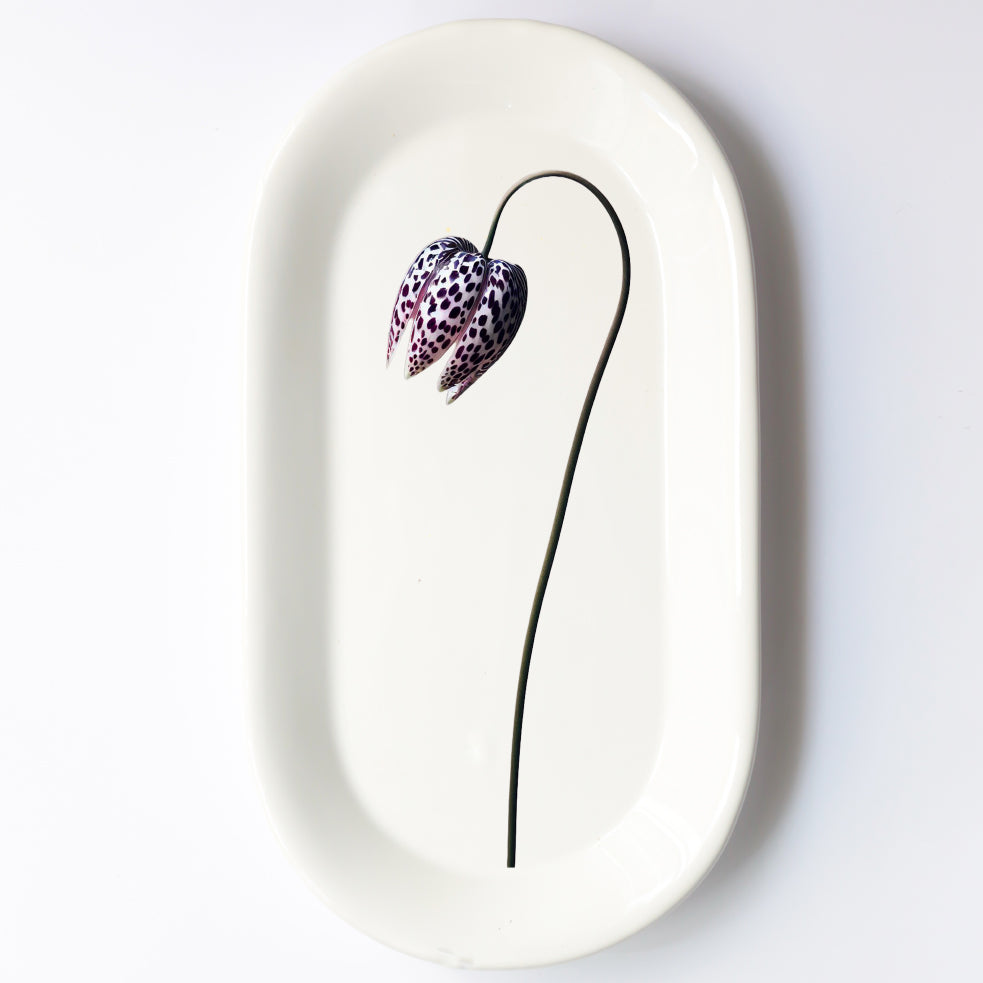 Vassoio ovale in ceramica fatto a mano – design bocciolo Cod5